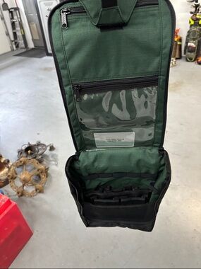 Cabela's Green and Black Hanging Toiletry/Accessory Organizer